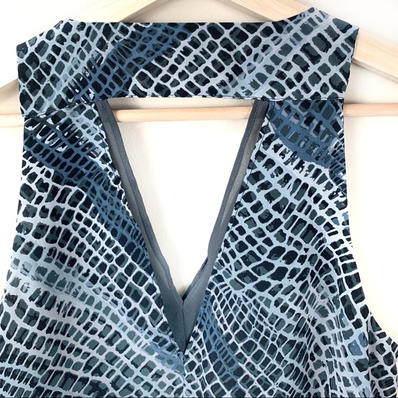 [SOLD] BANANA REPUBLIC Factory Sleeveless Top - Picture 5 of 8